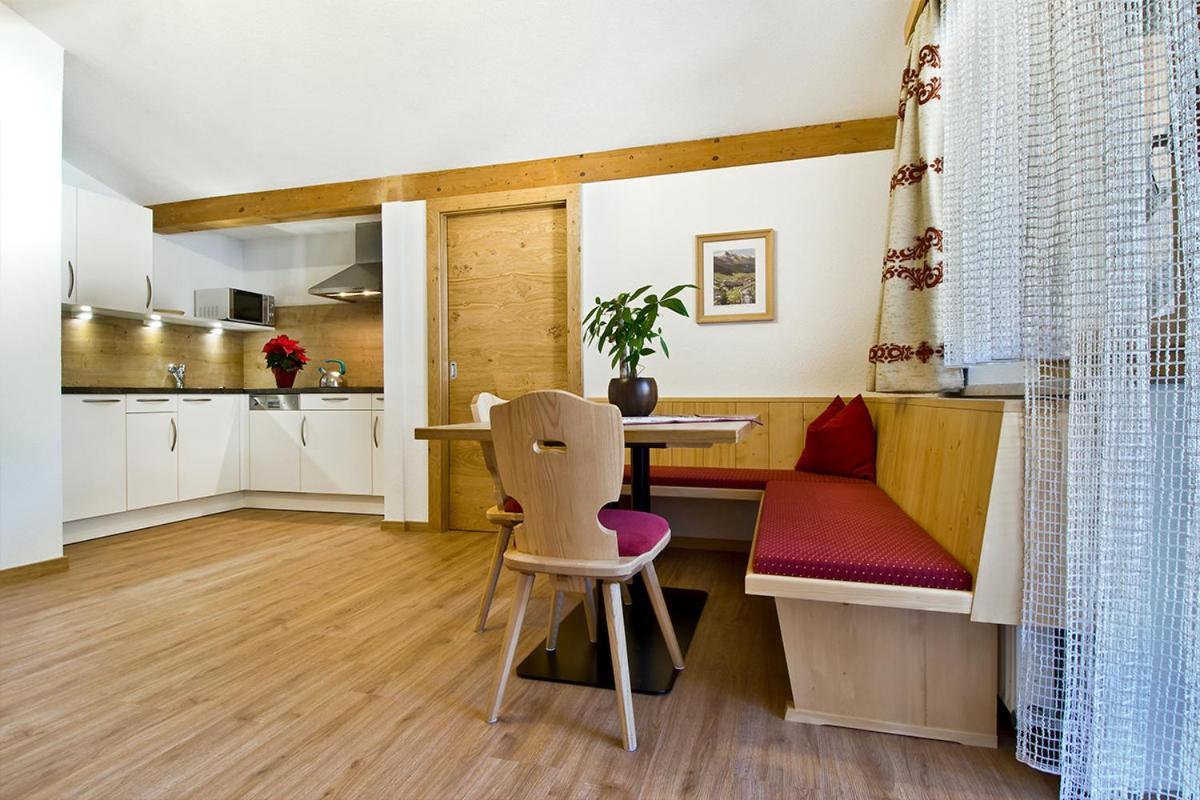 Two-Bedroom Apartment,1149507049:JPEG