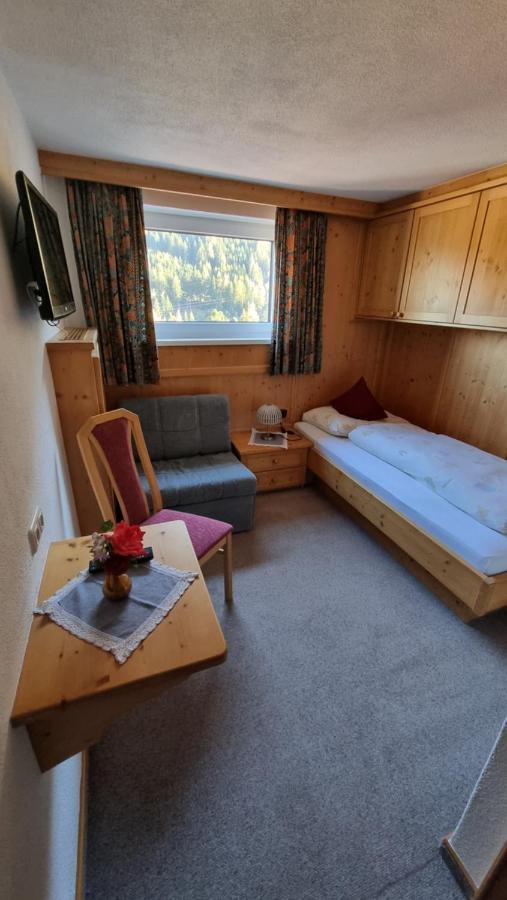 Eenpersoonskamer met Badkamer