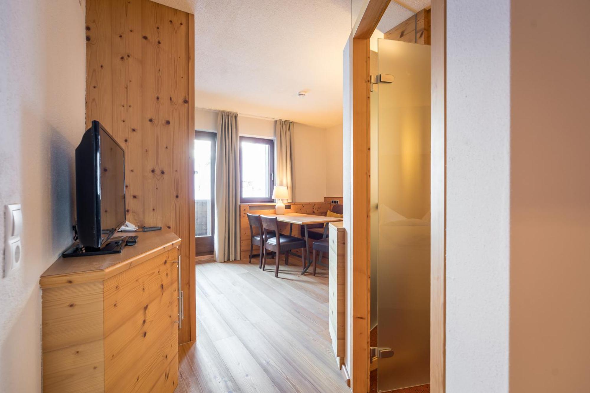 Apartment mit Balkon