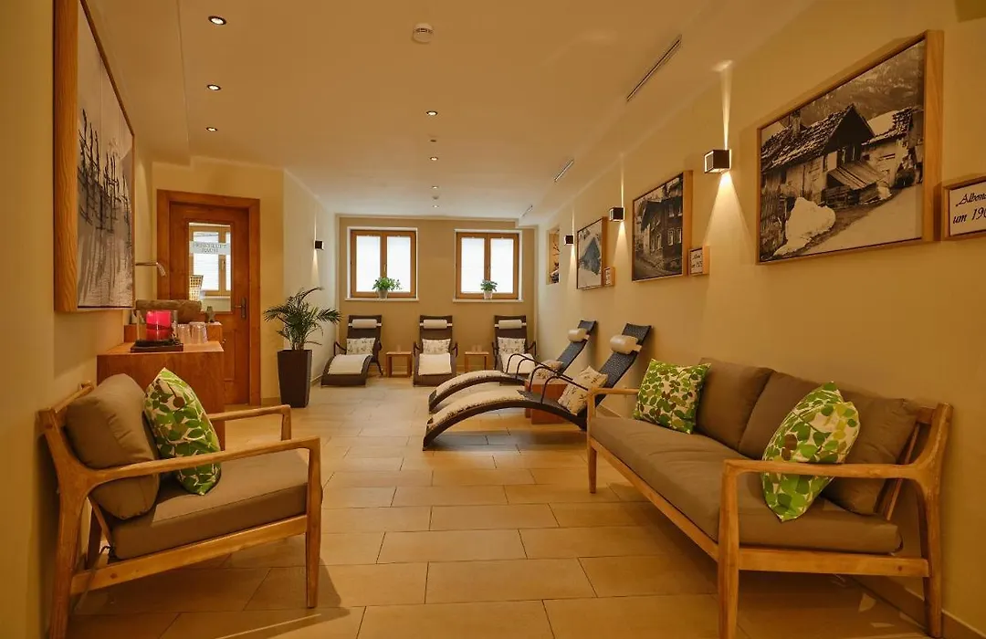 Hotel Garni Albona-1